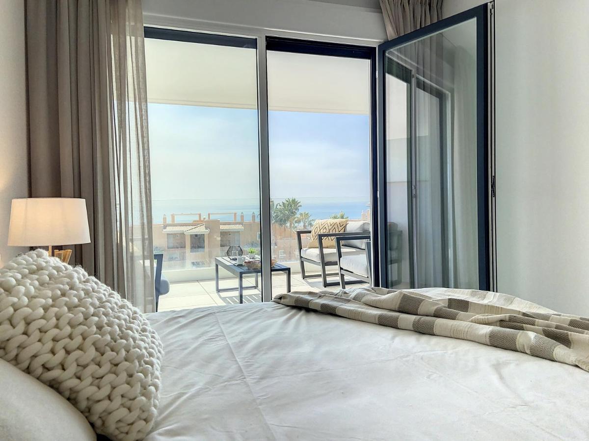 Via Celere 2330 Sea View Apartment 卡萨雷斯 外观 照片